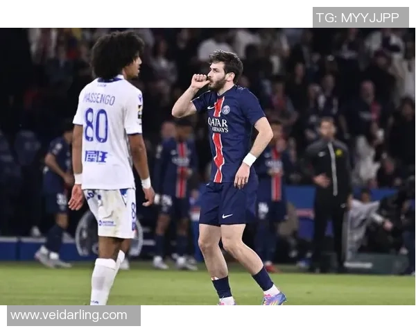 欧联杯历史冷门巴黎圣日耳曼大胜拜仁神扑瞬间震撼全场 欧联杯历史冷门巴黎圣日耳曼大胜拜仁神扑瞬间震撼全场