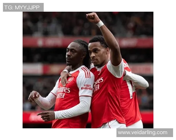 足总杯激战利物浦与拜仁握手言和精彩瞬间引发全场热烈反响