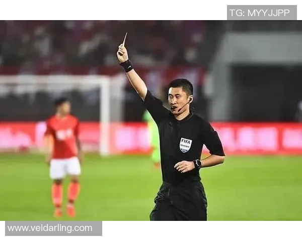 世界杯焦点战AC米兰小胜本菲卡争议判罚引发全场热议 世界杯焦点战AC米兰小胜本菲卡争议判罚引发全场热议