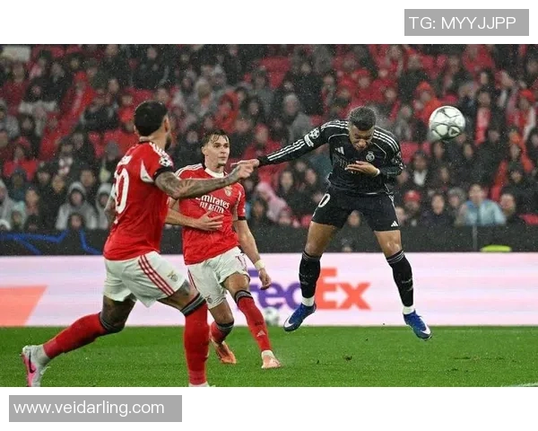 欧联杯激战巴黎圣日耳曼与本菲卡平局补时进球引发全场狂欢