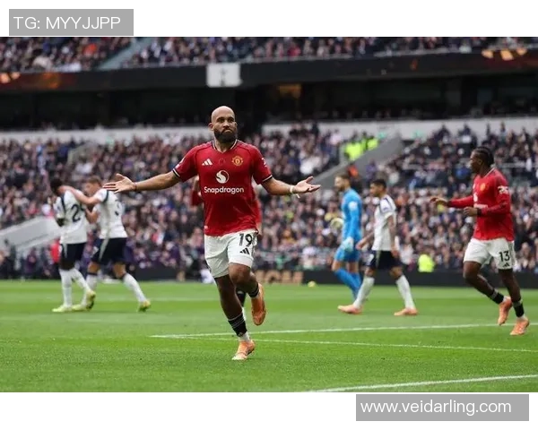 利物浦逆袭曼城2-1爆冷瞬间引发全场热烈欢呼精彩集锦回顾 利物浦逆袭曼城2-1爆冷瞬间引发全场热烈欢呼精彩集锦回顾